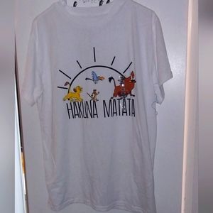 Disney lion king shirt size XL